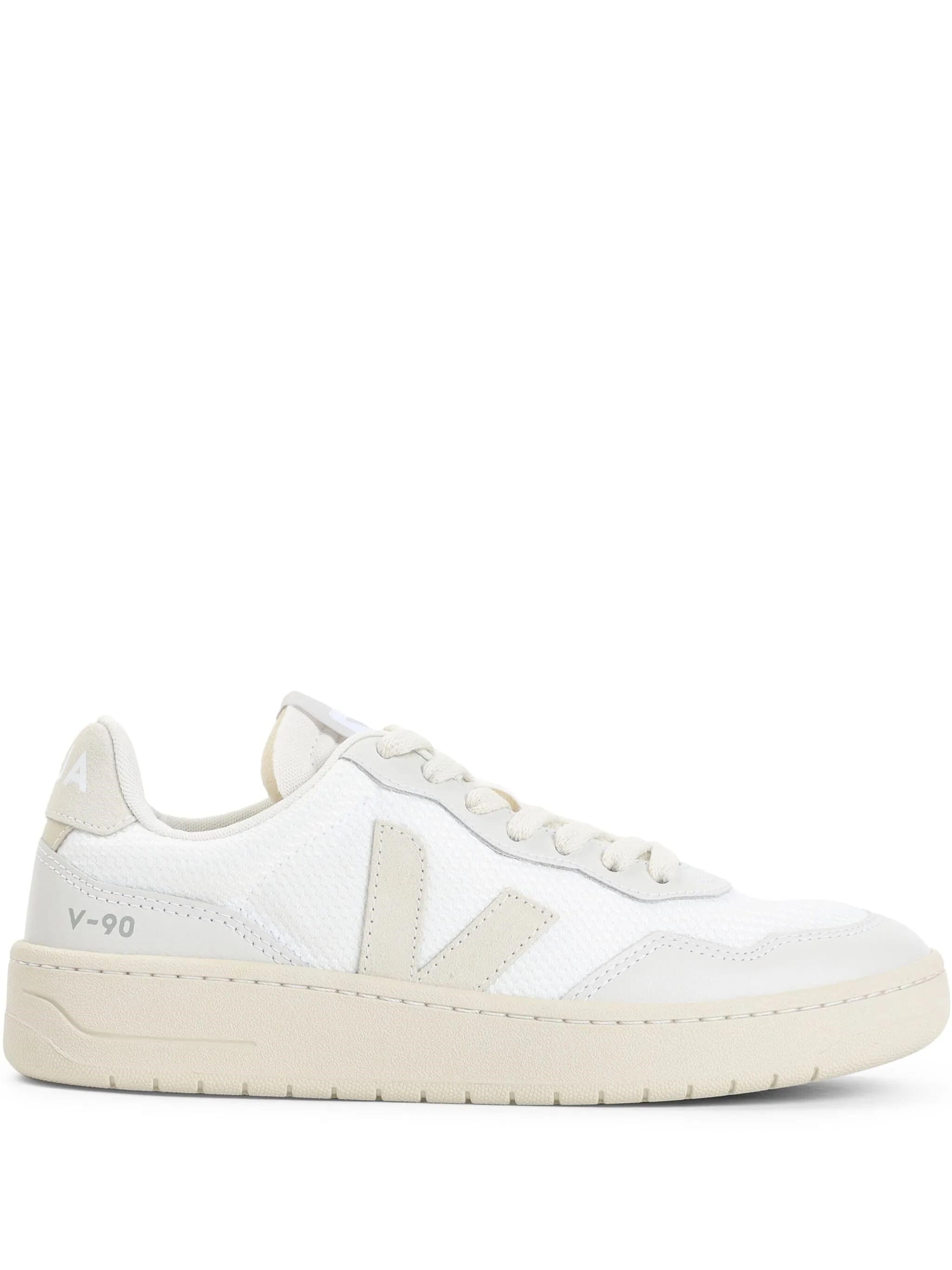 Veja Vd1720485a In White